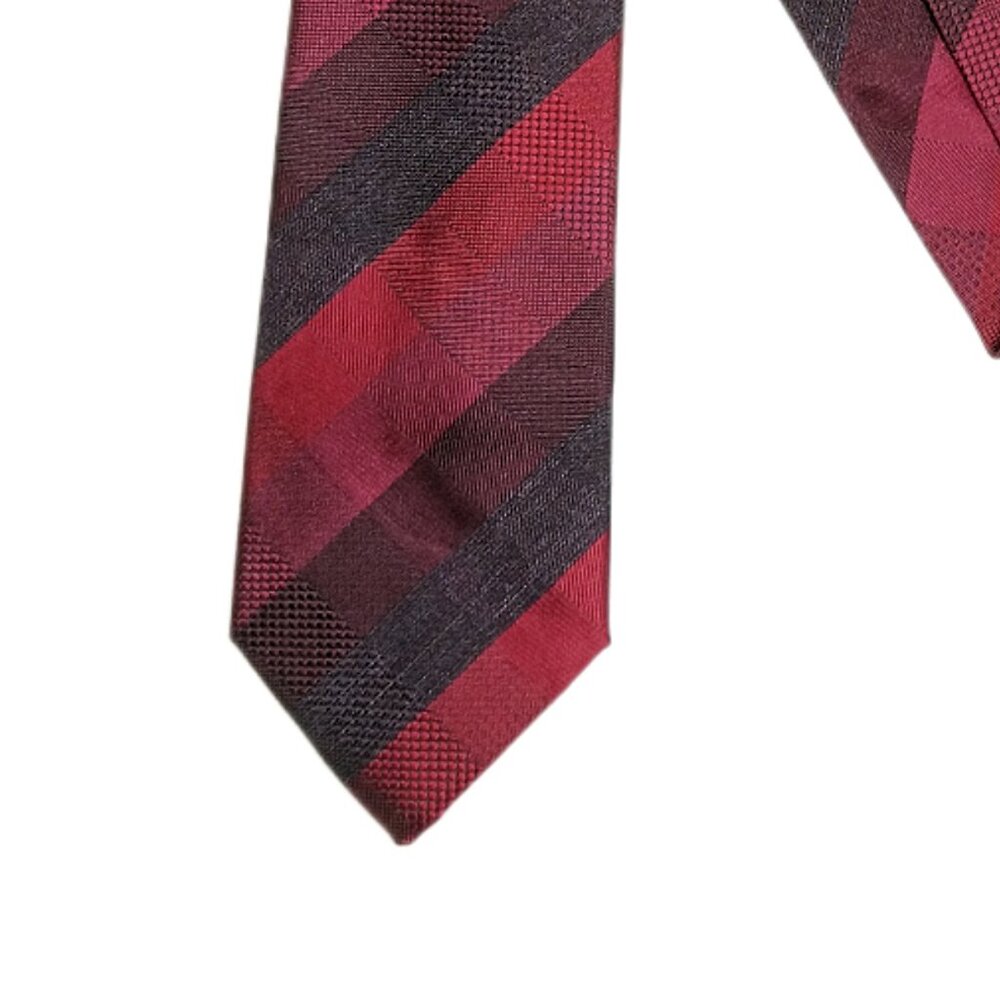 Reaction Kenneth Cole Silk Blend Tie Men’s 58” Red Black Plaid Designer Classic